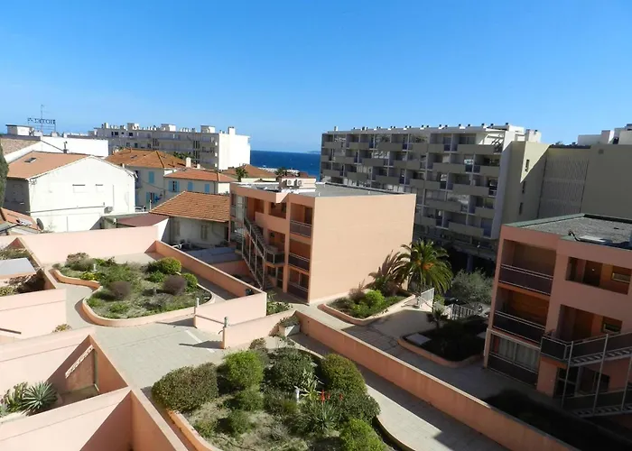 Apartman Au Lavandou, Climatise, Avec Terrasse Vue Et Wi-fi - Fr-1-251-879